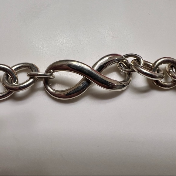 7.5” authentic Tiffany & Co. chunky Infinity love bracelet. Rare retired style. - Picture 4 of 8